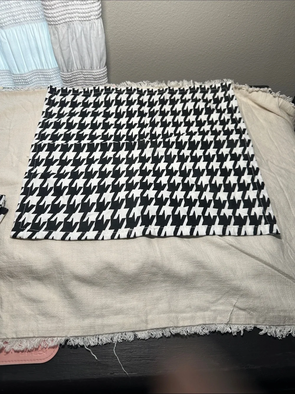 Black & white Houndstooth table Runner with Placemats.